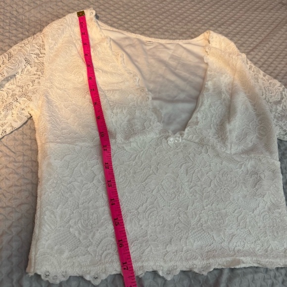 Stylish White Lace Top | Excellent Used Condition - Picture 6 of 8